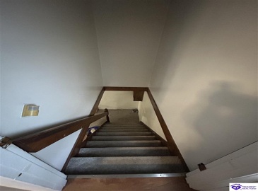 Huberta Drive, Louisville, Kentucky 40216-1214, ,2 BathroomsBathrooms,For Sale,Huberta Drive,HK24004227