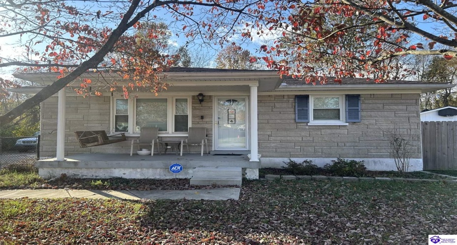 Huberta Drive, Louisville, Kentucky 40216-1214, ,2 BathroomsBathrooms,For Sale,Huberta Drive,HK24004227