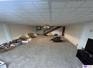 Huberta Drive, Louisville, Kentucky 40216-1214, ,2 BathroomsBathrooms,For Sale,Huberta Drive,HK24004227