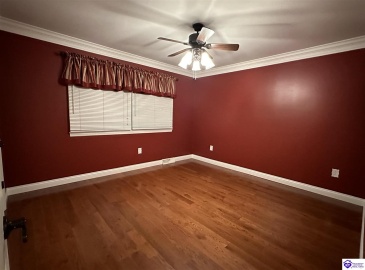 Lakeview Drive, Campbellsville, Kentucky 42718, ,4 BathroomsBathrooms,For Sale,Lakeview Drive,HK24004228