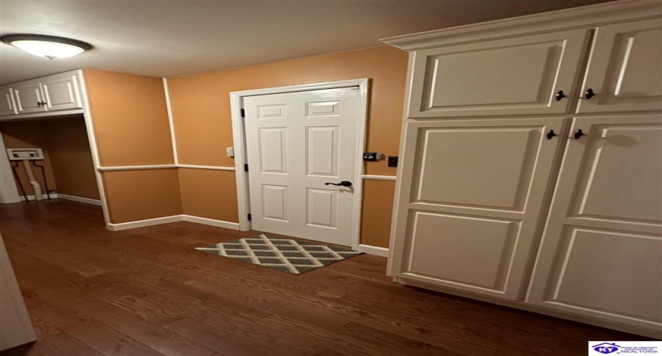 Lakeview Drive, Campbellsville, Kentucky 42718, ,4 BathroomsBathrooms,For Sale,Lakeview Drive,HK24004228