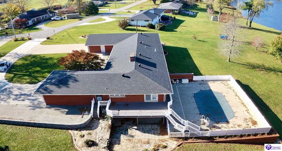 Lakeview Drive, Campbellsville, Kentucky 42718, ,4 BathroomsBathrooms,For Sale,Lakeview Drive,HK24004228