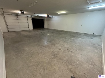 Lakeview Drive, Campbellsville, Kentucky 42718, ,4 BathroomsBathrooms,For Sale,Lakeview Drive,HK24004228