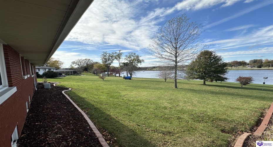 Lakeview Drive, Campbellsville, Kentucky 42718, ,4 BathroomsBathrooms,For Sale,Lakeview Drive,HK24004228