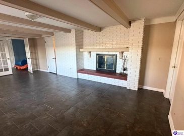 Lakeview Drive, Campbellsville, Kentucky 42718, ,4 BathroomsBathrooms,For Sale,Lakeview Drive,HK24004228