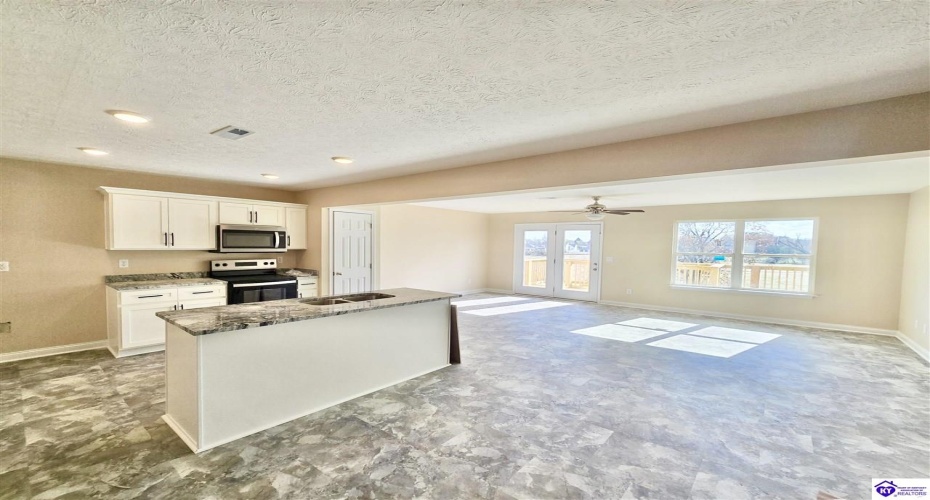 Dixon Circle, Vine Grove, Kentucky 40175, ,4 BathroomsBathrooms,For Sale,Dixon Circle,HK24004229