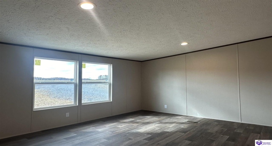 Carriewood Drive, Cecilia, Kentucky 42724, ,2 BathroomsBathrooms,For Sale,Carriewood Drive,HK24004230