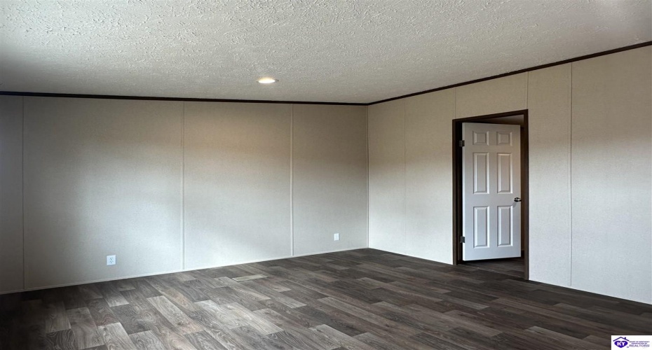 Carriewood Drive, Cecilia, Kentucky 42724, ,2 BathroomsBathrooms,For Sale,Carriewood Drive,HK24004230