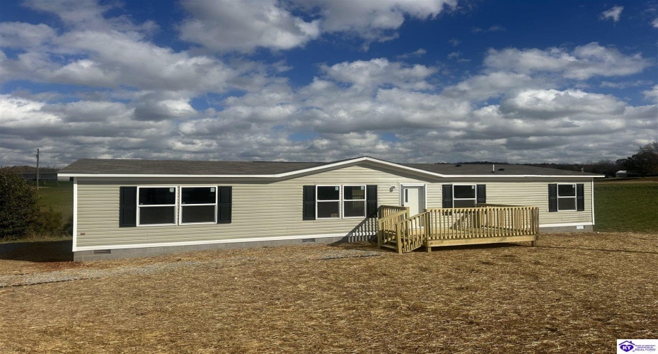 Carriewood Drive, Cecilia, Kentucky 42724, ,2 BathroomsBathrooms,For Sale,Carriewood Drive,HK24004230