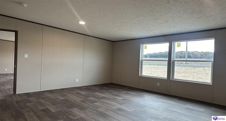 Carriewood Drive, Cecilia, Kentucky 42724, ,2 BathroomsBathrooms,For Sale,Carriewood Drive,HK24004230