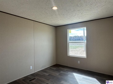 Carriewood Drive, Cecilia, Kentucky 42724, ,2 BathroomsBathrooms,For Sale,Carriewood Drive,HK24004230