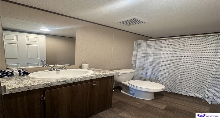 Carriewood Drive, Cecilia, Kentucky 42724, ,2 BathroomsBathrooms,For Sale,Carriewood Drive,HK24004230