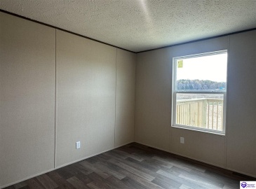 Carriewood Drive, Cecilia, Kentucky 42724, ,2 BathroomsBathrooms,For Sale,Carriewood Drive,HK24004230