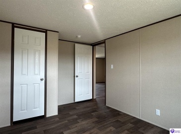 Carriewood Drive, Cecilia, Kentucky 42724, ,2 BathroomsBathrooms,For Sale,Carriewood Drive,HK24004230