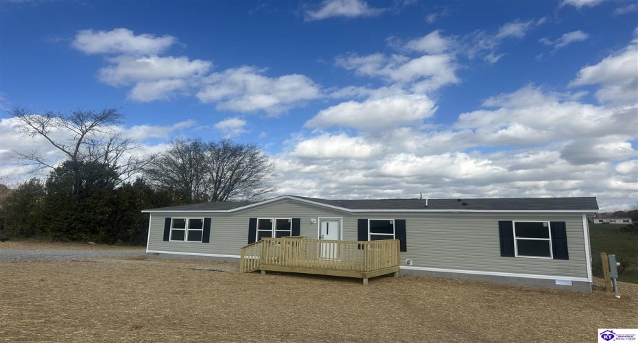 Carriewood Drive, Cecilia, Kentucky 42724, ,2 BathroomsBathrooms,For Sale,Carriewood Drive,HK24004230