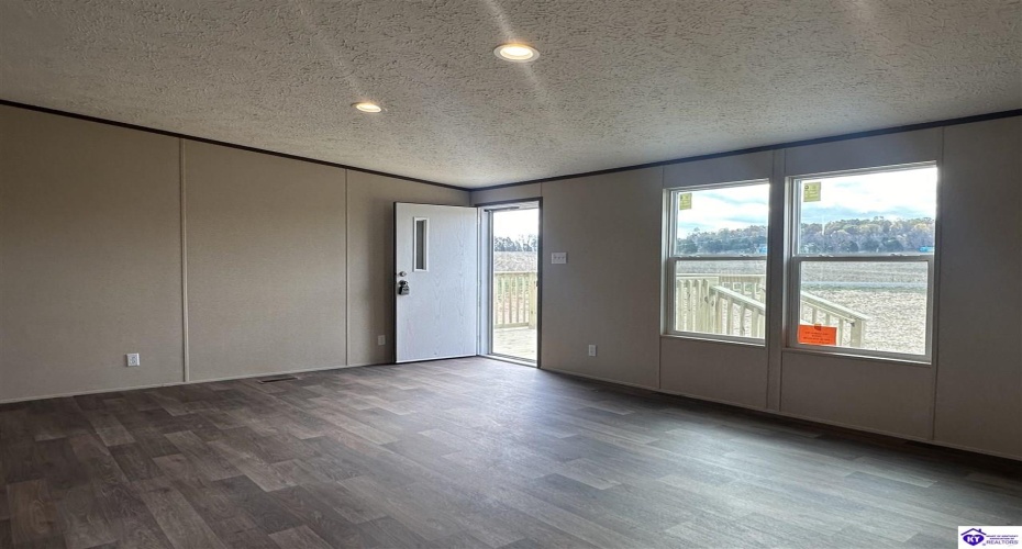 Carriewood Drive, Cecilia, Kentucky 42724, ,2 BathroomsBathrooms,For Sale,Carriewood Drive,HK24004230