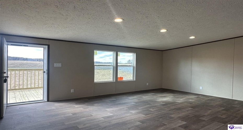 Carriewood Drive, Cecilia, Kentucky 42724, ,2 BathroomsBathrooms,For Sale,Carriewood Drive,HK24004230