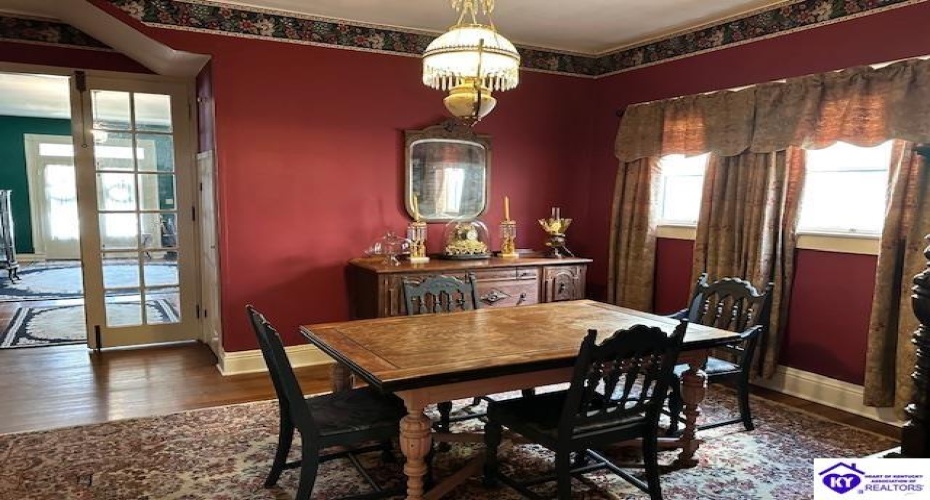 Dixie Avenue, Elizabethtown, Kentucky 42701, ,3 BathroomsBathrooms,For Sale,Dixie Avenue,HK24004233