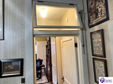 Dixie Avenue, Elizabethtown, Kentucky 42701, ,3 BathroomsBathrooms,For Sale,Dixie Avenue,HK24004233