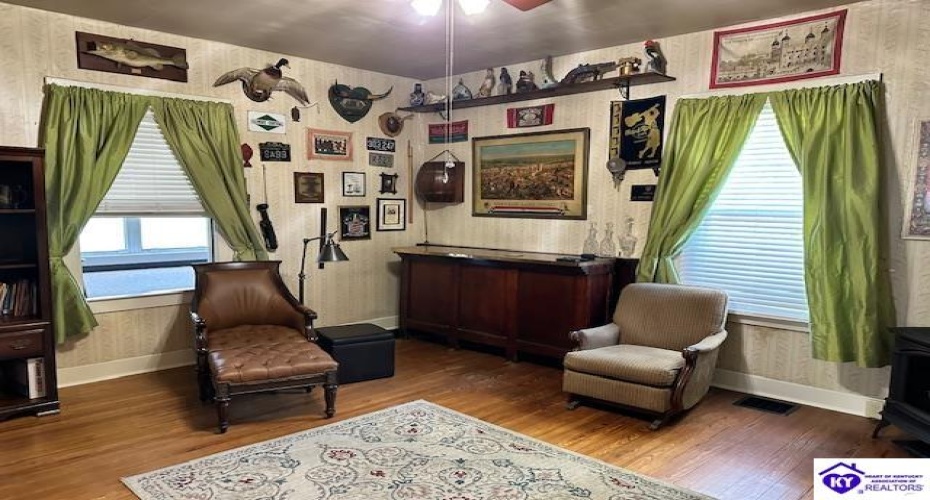 Dixie Avenue, Elizabethtown, Kentucky 42701, ,3 BathroomsBathrooms,For Sale,Dixie Avenue,HK24004233