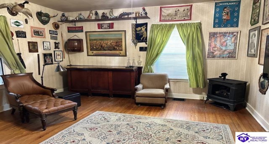 Dixie Avenue, Elizabethtown, Kentucky 42701, ,3 BathroomsBathrooms,For Sale,Dixie Avenue,HK24004233