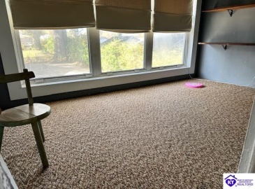 Dixie Avenue, Elizabethtown, Kentucky 42701, ,3 BathroomsBathrooms,For Sale,Dixie Avenue,HK24004233