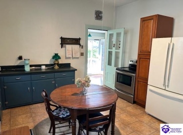 Dixie Avenue, Elizabethtown, Kentucky 42701, ,3 BathroomsBathrooms,For Sale,Dixie Avenue,HK24004233