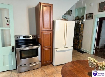 Dixie Avenue, Elizabethtown, Kentucky 42701, ,3 BathroomsBathrooms,For Sale,Dixie Avenue,HK24004233