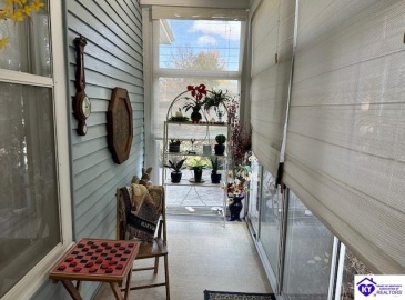 Dixie Avenue, Elizabethtown, Kentucky 42701, ,3 BathroomsBathrooms,For Sale,Dixie Avenue,HK24004233