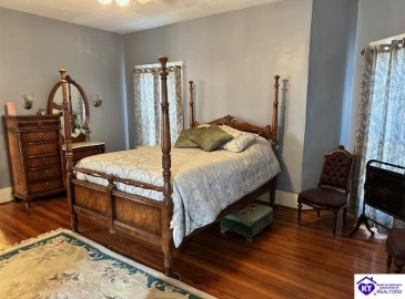 Dixie Avenue, Elizabethtown, Kentucky 42701, ,3 BathroomsBathrooms,For Sale,Dixie Avenue,HK24004233