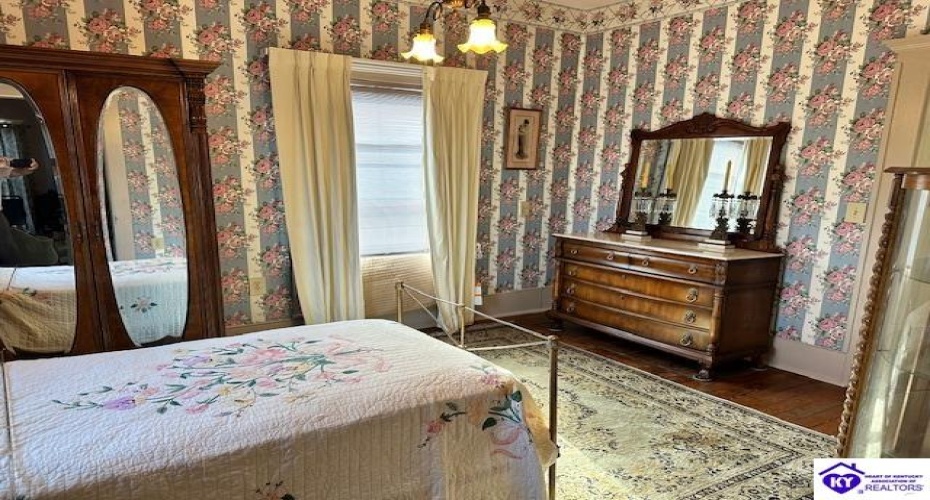 Dixie Avenue, Elizabethtown, Kentucky 42701, ,3 BathroomsBathrooms,For Sale,Dixie Avenue,HK24004233