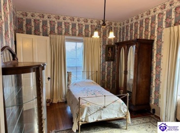 Dixie Avenue, Elizabethtown, Kentucky 42701, ,3 BathroomsBathrooms,For Sale,Dixie Avenue,HK24004233