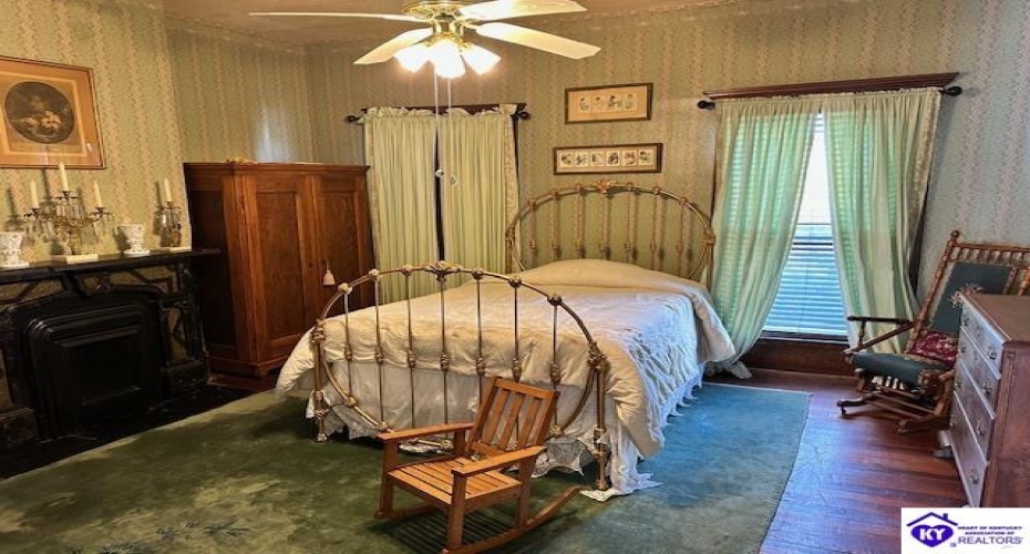 Dixie Avenue, Elizabethtown, Kentucky 42701, ,3 BathroomsBathrooms,For Sale,Dixie Avenue,HK24004233