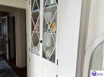 Dixie Avenue, Elizabethtown, Kentucky 42701, ,3 BathroomsBathrooms,For Sale,Dixie Avenue,HK24004233