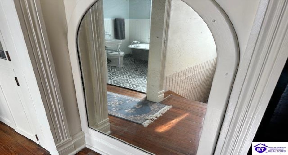 Dixie Avenue, Elizabethtown, Kentucky 42701, ,3 BathroomsBathrooms,For Sale,Dixie Avenue,HK24004233