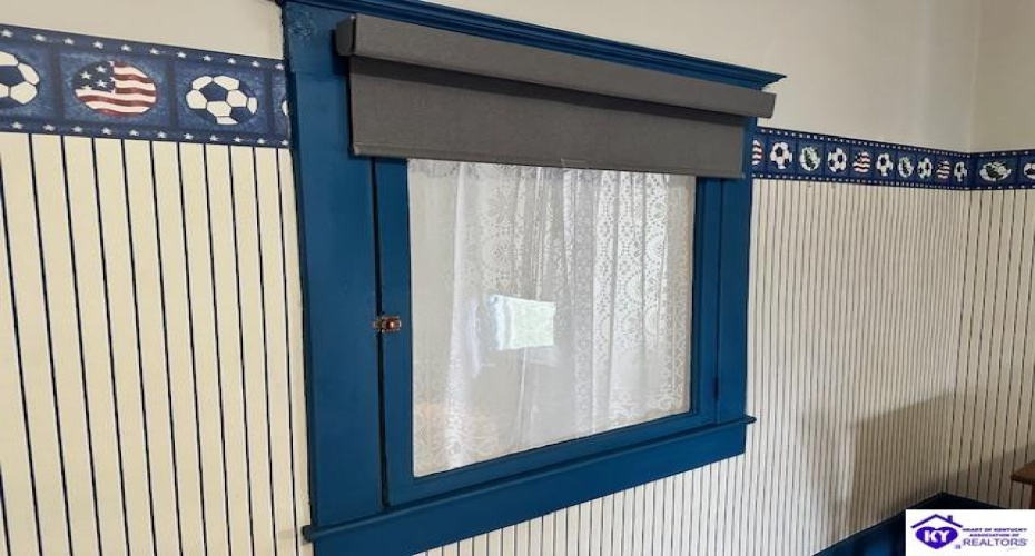 Dixie Avenue, Elizabethtown, Kentucky 42701, ,3 BathroomsBathrooms,For Sale,Dixie Avenue,HK24004233