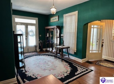 Dixie Avenue, Elizabethtown, Kentucky 42701, ,3 BathroomsBathrooms,For Sale,Dixie Avenue,HK24004233