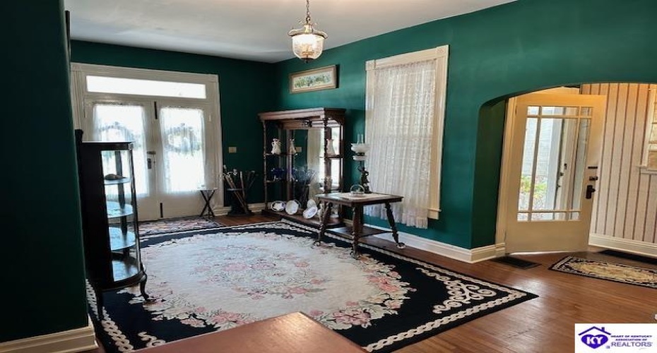 Dixie Avenue, Elizabethtown, Kentucky 42701, ,3 BathroomsBathrooms,For Sale,Dixie Avenue,HK24004233