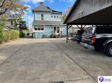 Dixie Avenue, Elizabethtown, Kentucky 42701, ,3 BathroomsBathrooms,For Sale,Dixie Avenue,HK24004233