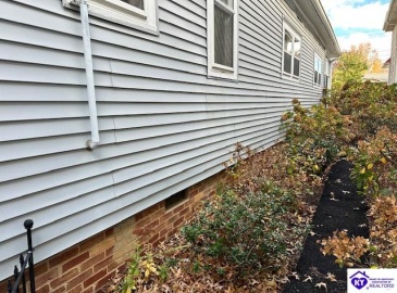 Dixie Avenue, Elizabethtown, Kentucky 42701, ,3 BathroomsBathrooms,For Sale,Dixie Avenue,HK24004233