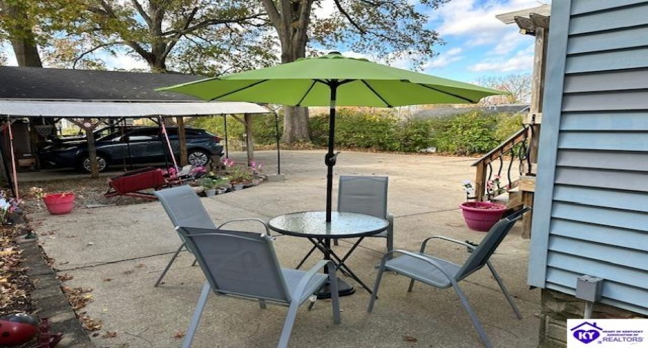 Dixie Avenue, Elizabethtown, Kentucky 42701, ,3 BathroomsBathrooms,For Sale,Dixie Avenue,HK24004233