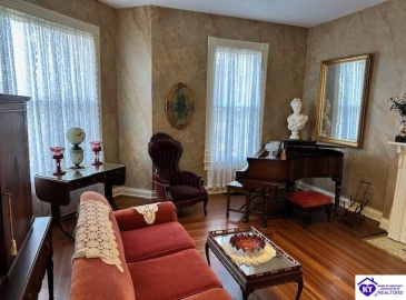 Dixie Avenue, Elizabethtown, Kentucky 42701, ,3 BathroomsBathrooms,For Sale,Dixie Avenue,HK24004233