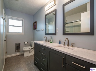 Constantine Fairfield Road, Garfield, Kentucky 40140, ,2 BathroomsBathrooms,For Sale,Constantine Fairfield Road,HK24004234