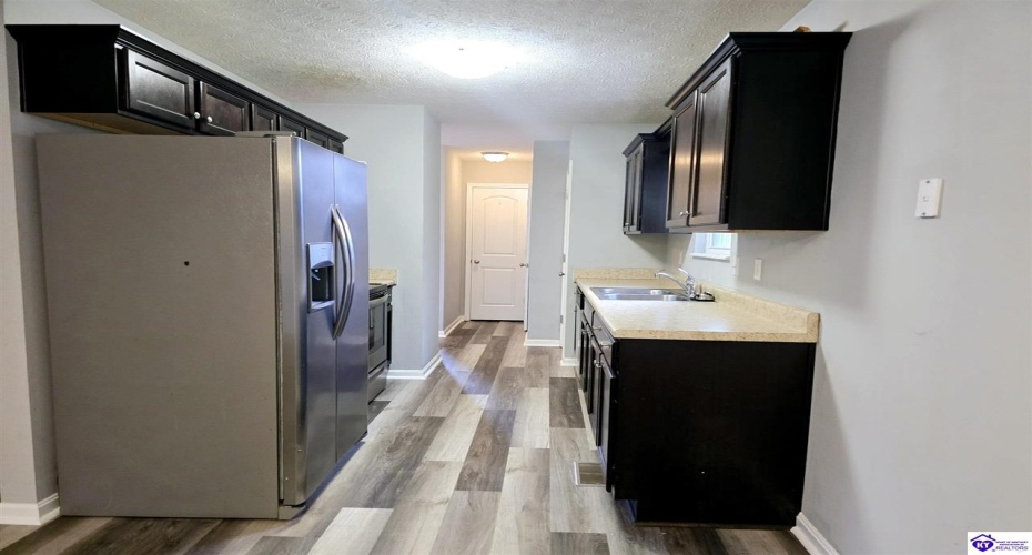 Dewberry Court, Elizabethtown, Kentucky 42701, ,3 BathroomsBathrooms,For Sale,Dewberry Court,HK24004235