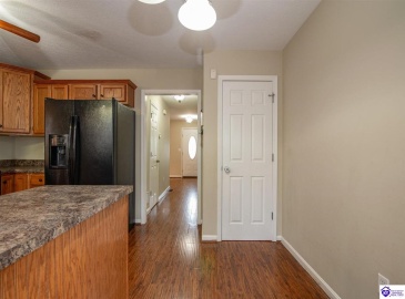 Slippery Rock Court, Vine Grove, Kentucky 40175, ,4 BathroomsBathrooms,For Sale,Slippery Rock Court,HK24004236