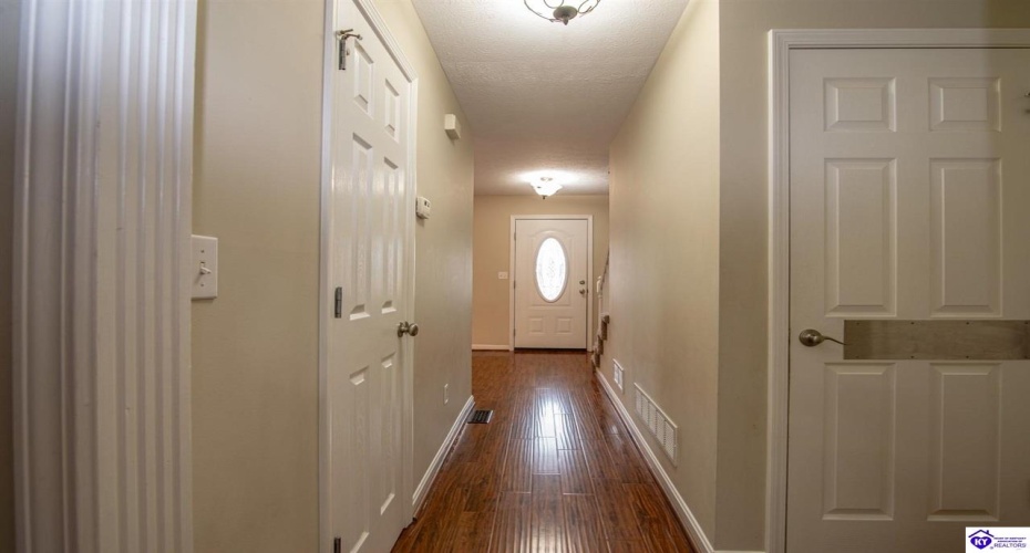 Slippery Rock Court, Vine Grove, Kentucky 40175, ,4 BathroomsBathrooms,For Sale,Slippery Rock Court,HK24004236