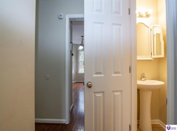 Slippery Rock Court, Vine Grove, Kentucky 40175, ,4 BathroomsBathrooms,For Sale,Slippery Rock Court,HK24004236