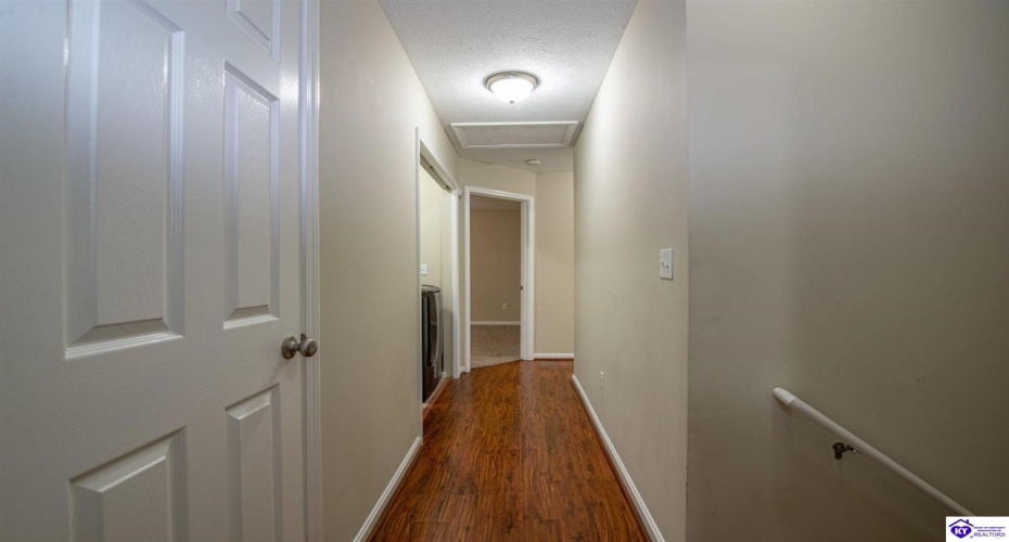 Slippery Rock Court, Vine Grove, Kentucky 40175, ,4 BathroomsBathrooms,For Sale,Slippery Rock Court,HK24004236