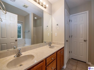 Slippery Rock Court, Vine Grove, Kentucky 40175, ,4 BathroomsBathrooms,For Sale,Slippery Rock Court,HK24004236