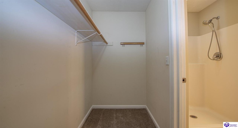 Slippery Rock Court, Vine Grove, Kentucky 40175, ,4 BathroomsBathrooms,For Sale,Slippery Rock Court,HK24004236